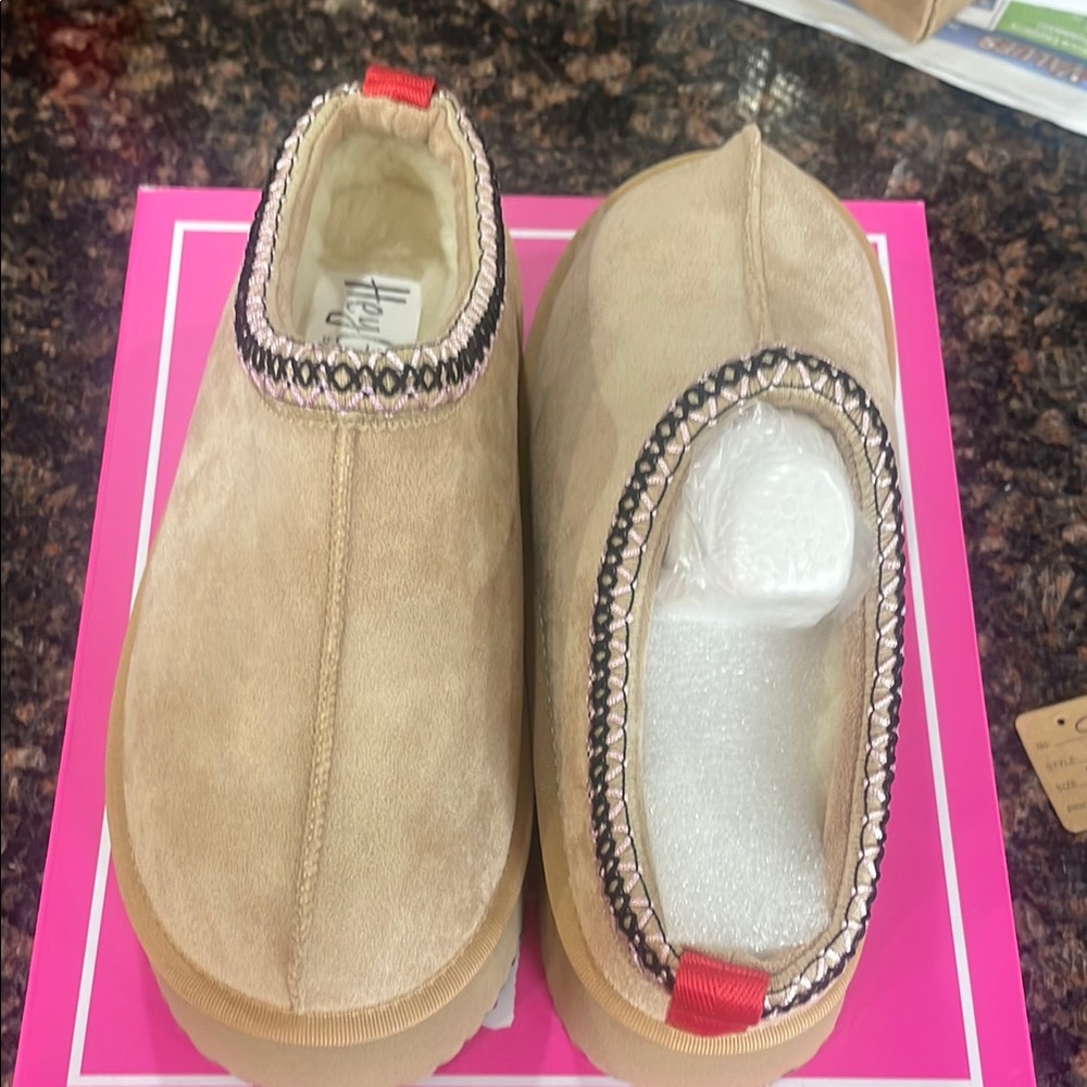 Corkys Tan Suede Slippers Cozy Slip-On Design